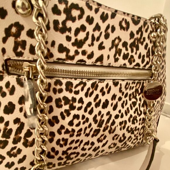 Guess Purse - NEW - Picture 4 of 10